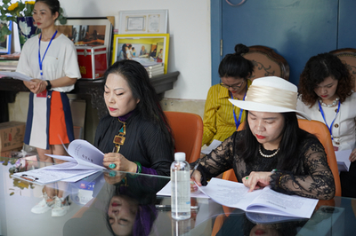 領(lǐng)航山城時(shí)尚，共繪藝術(shù)新篇——重慶女性文化促進(jìn)會(huì)第二屆會(huì)員大會(huì)勝利召開(kāi)